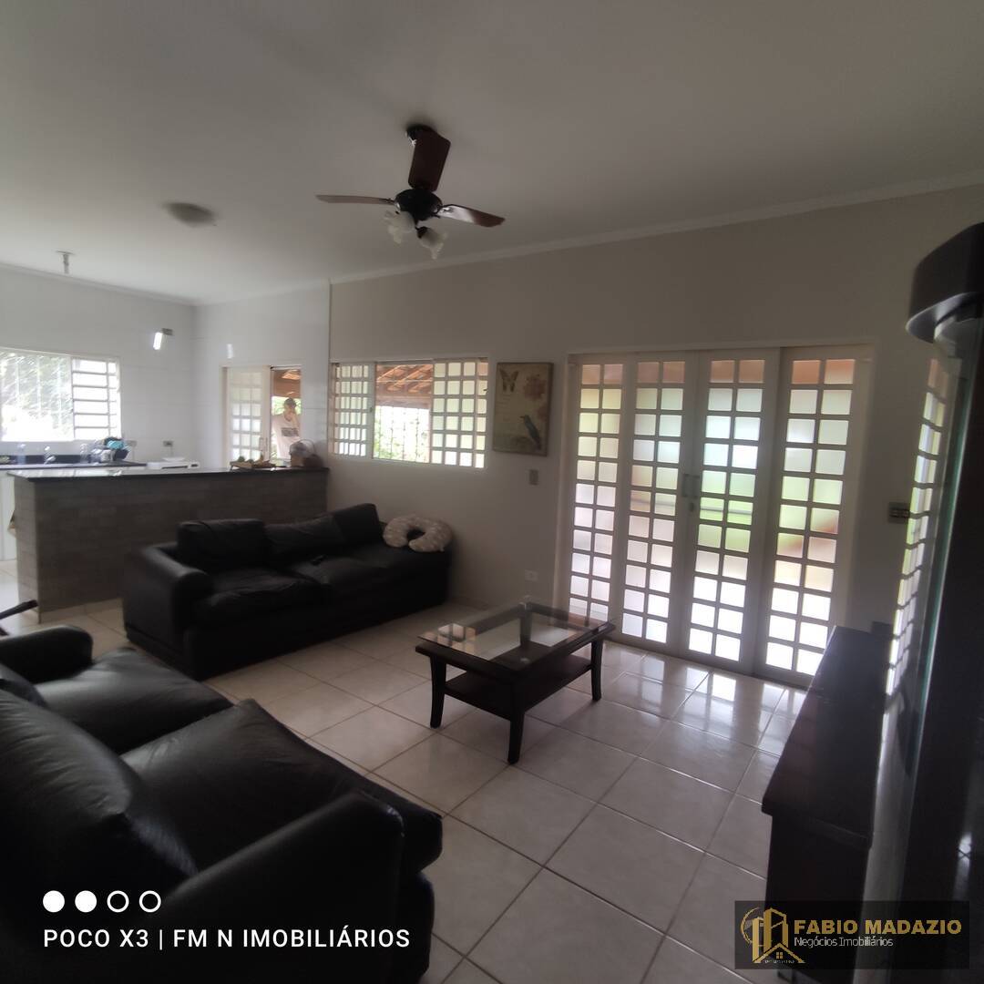 Chácara à venda com 3 quartos, 170m² - Foto 17