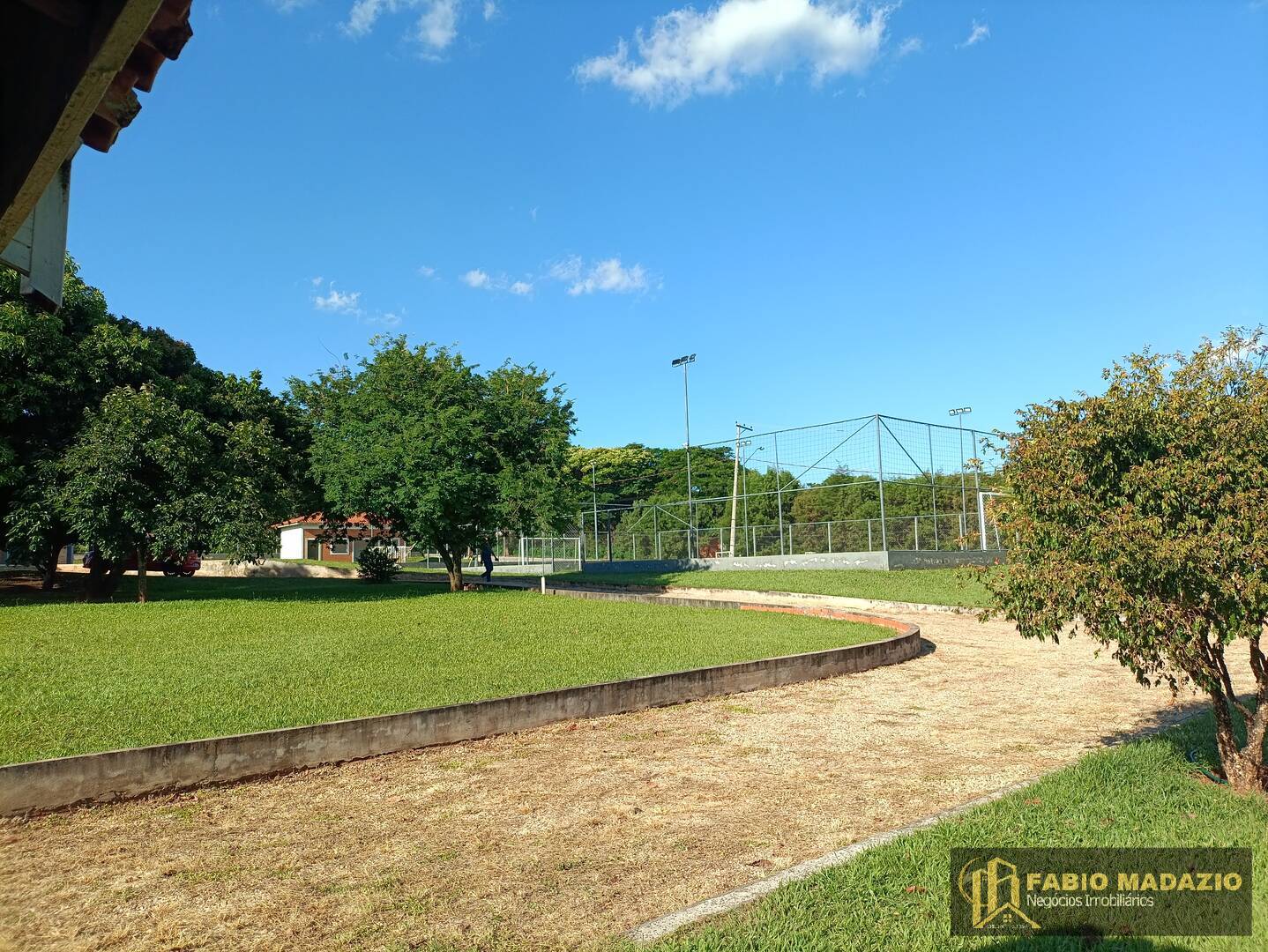 Chácara à venda com 6 quartos, 500m² - Foto 11