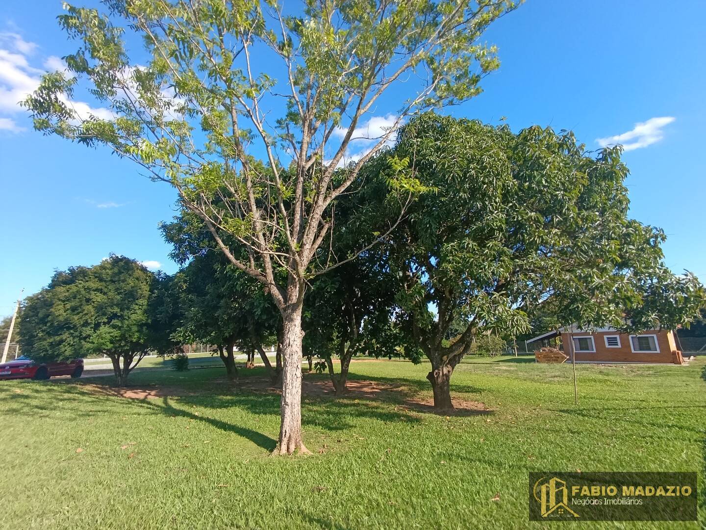 Chácara à venda com 6 quartos, 500m² - Foto 3
