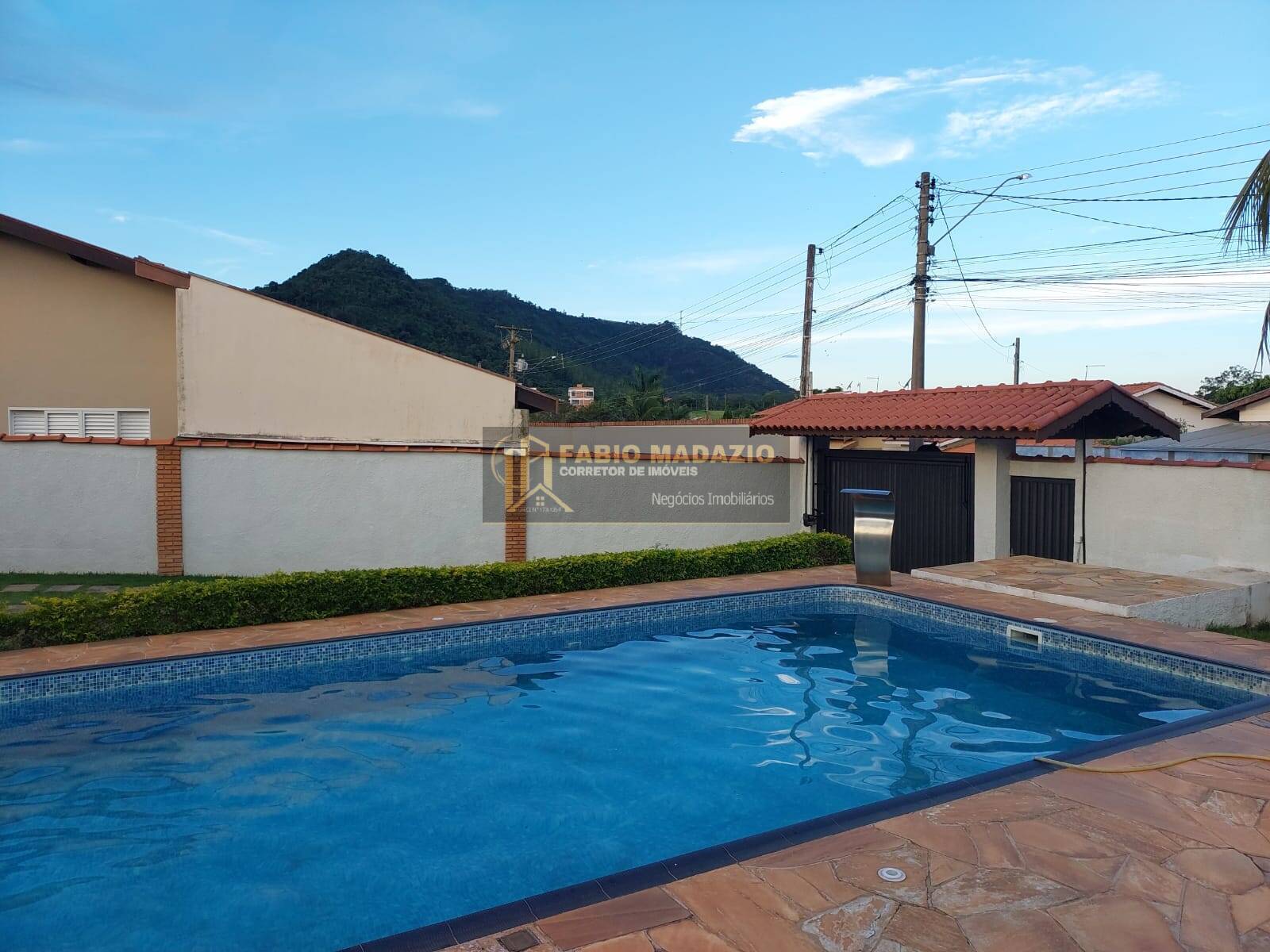 Casa, 3 quartos, 230 m² - Foto 1