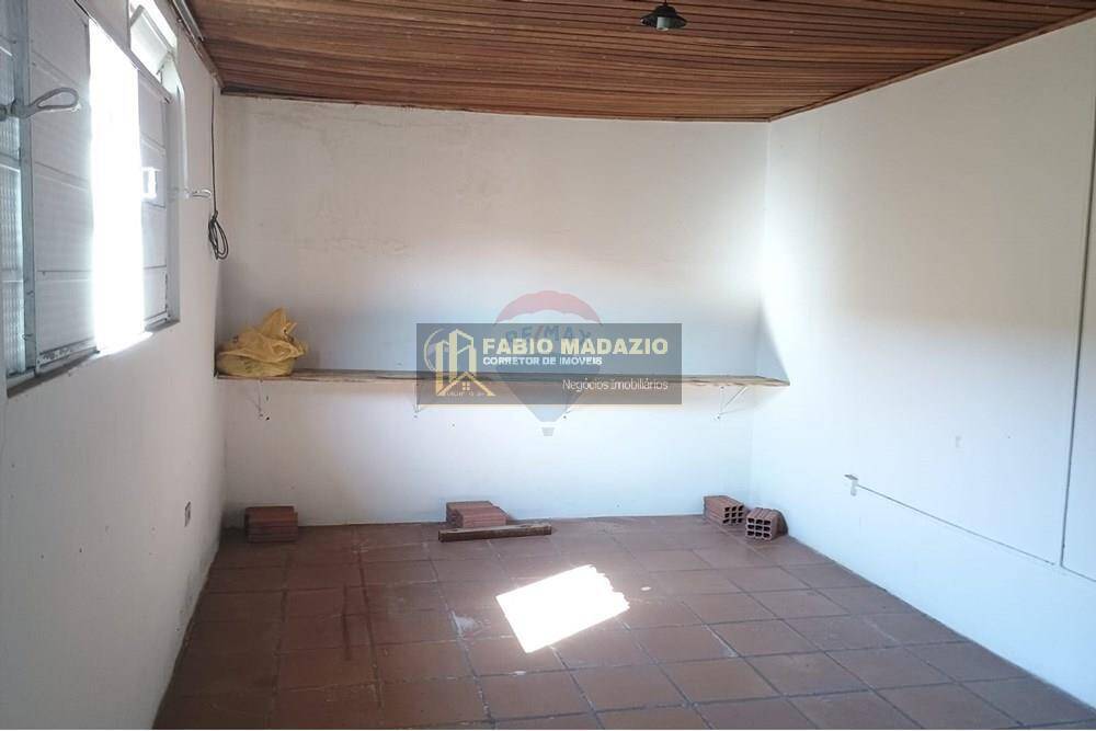 Casa à venda com 5 quartos, 306m² - Foto 25