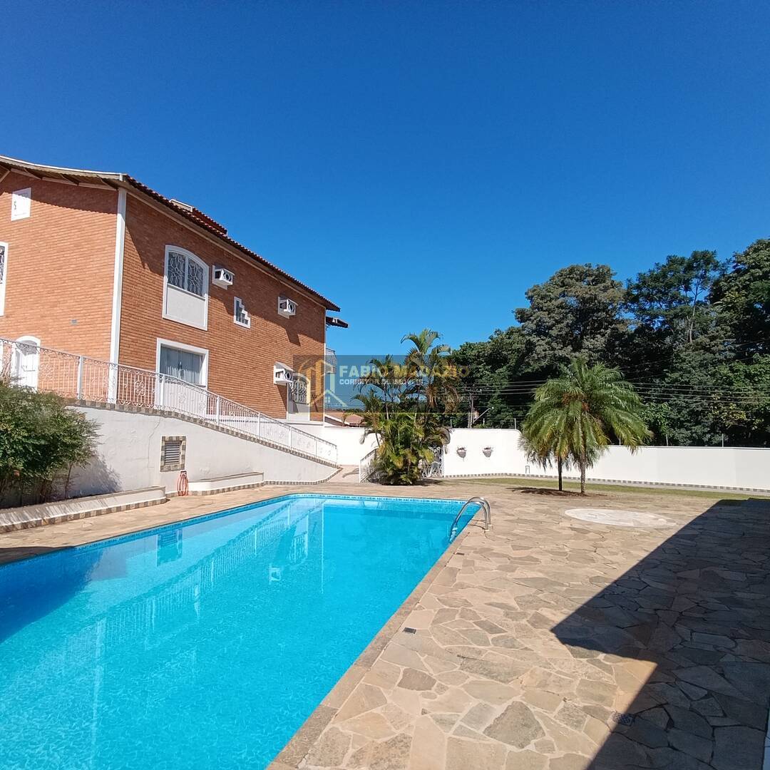 Casa, 4 quartos, 297 m² - Foto 1