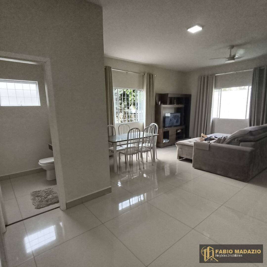Casa à venda com 2 quartos, 100m² - Foto 4