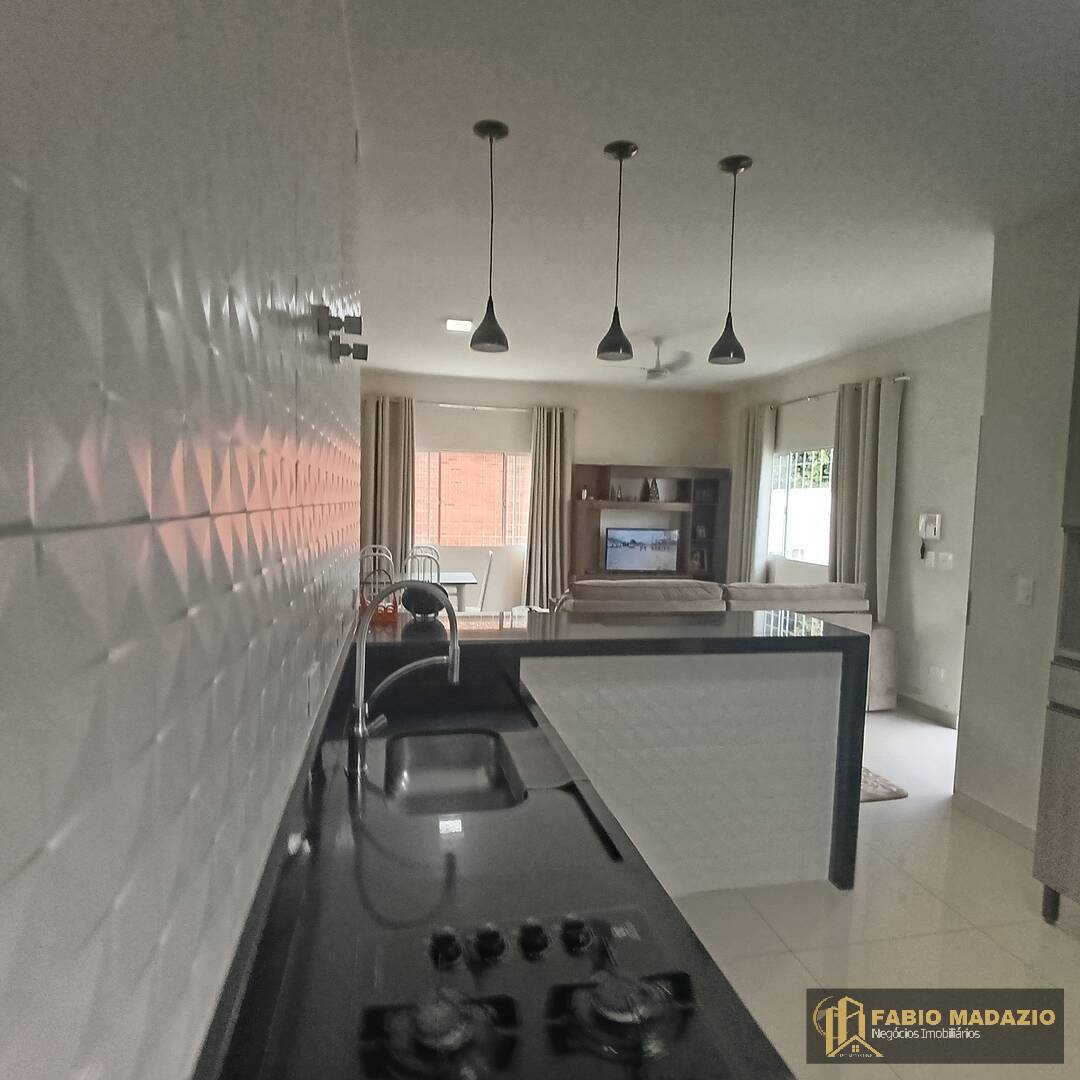Casa à venda com 2 quartos, 100m² - Foto 12