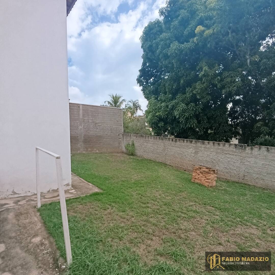 Casa à venda com 2 quartos, 100m² - Foto 32
