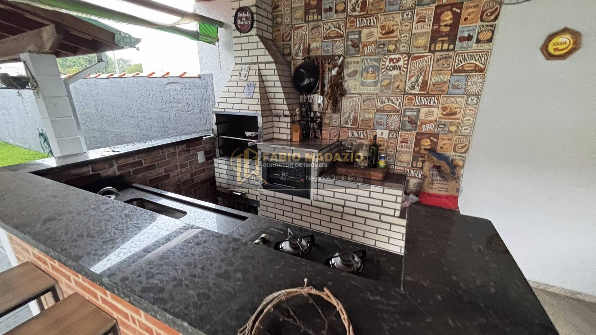 Casa à venda com 2 quartos, 110m² - Foto 5