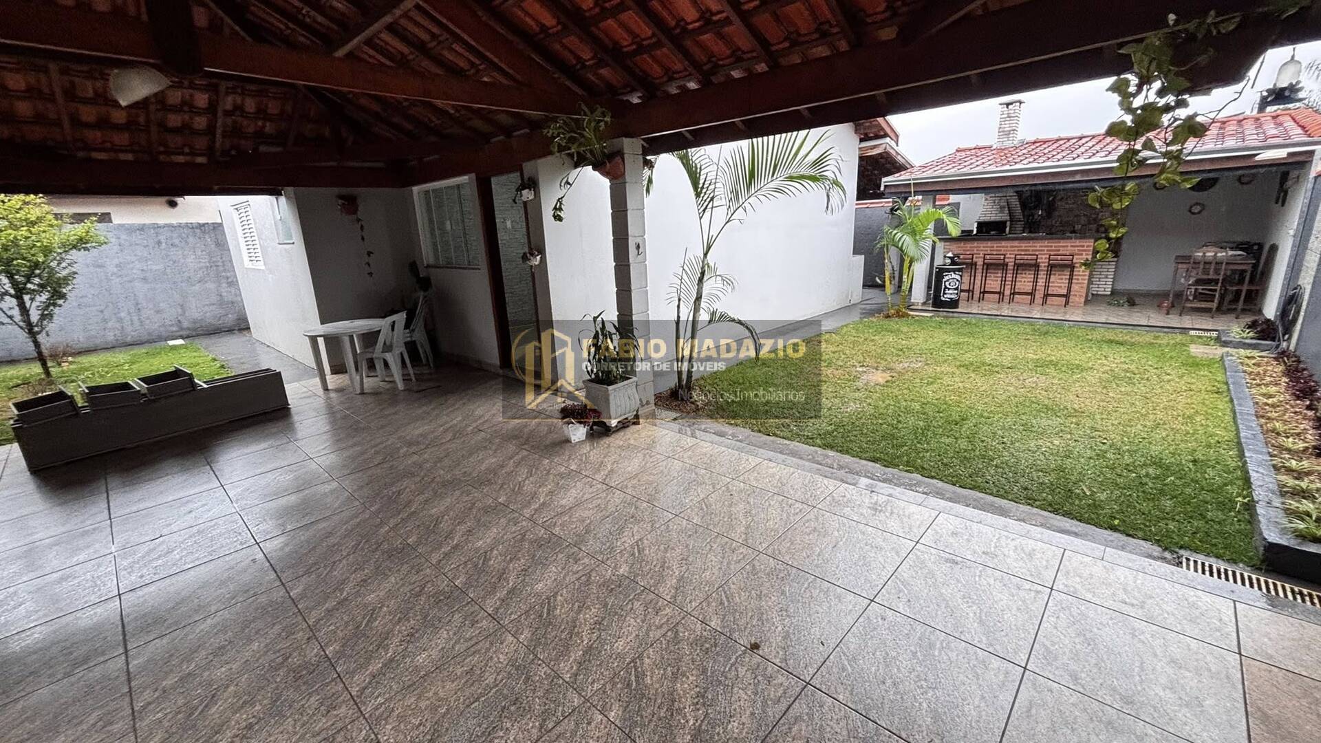 Casa à venda com 2 quartos, 110m² - Foto 17