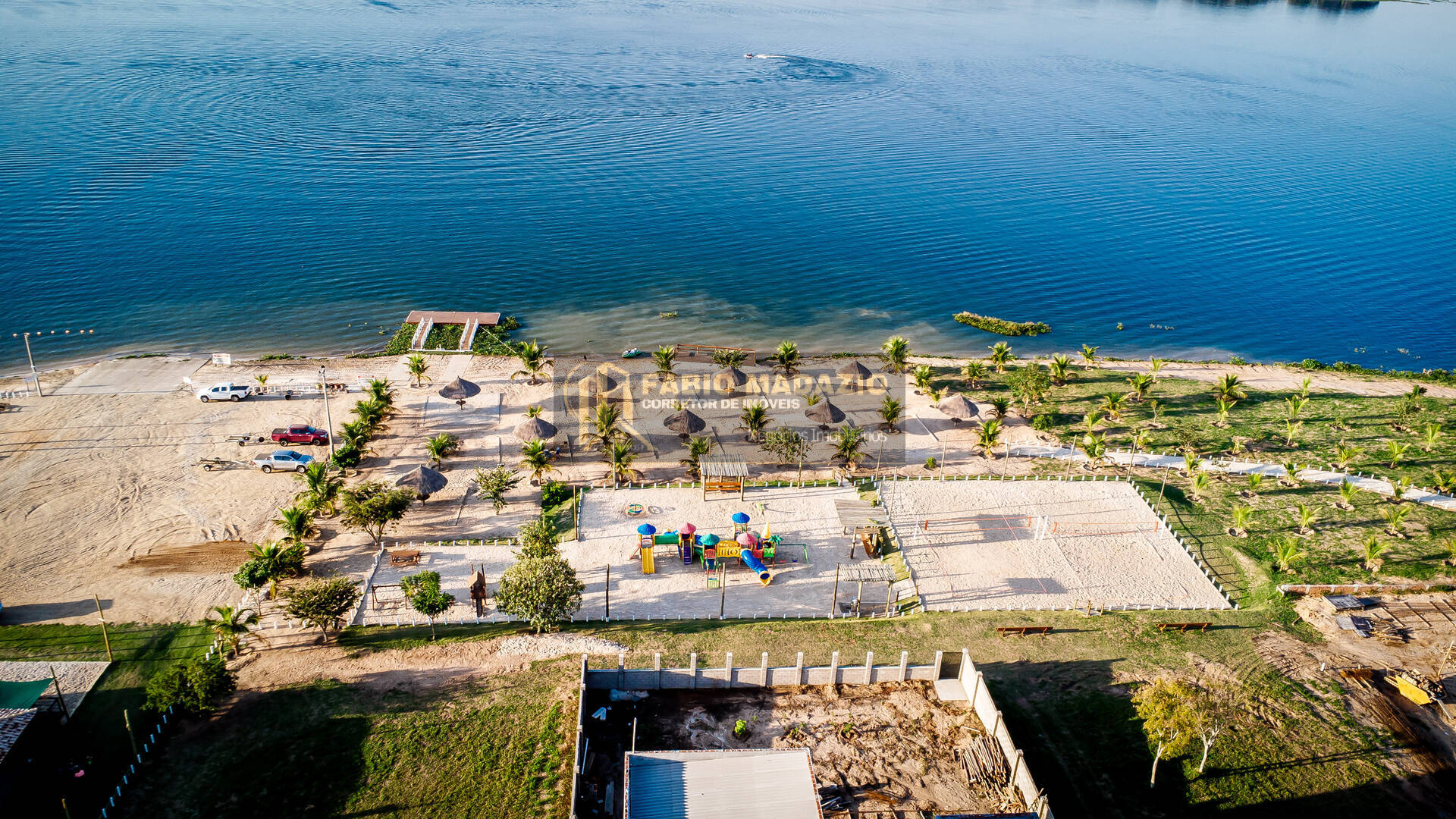 Terreno à venda, 1000m² - Foto 1