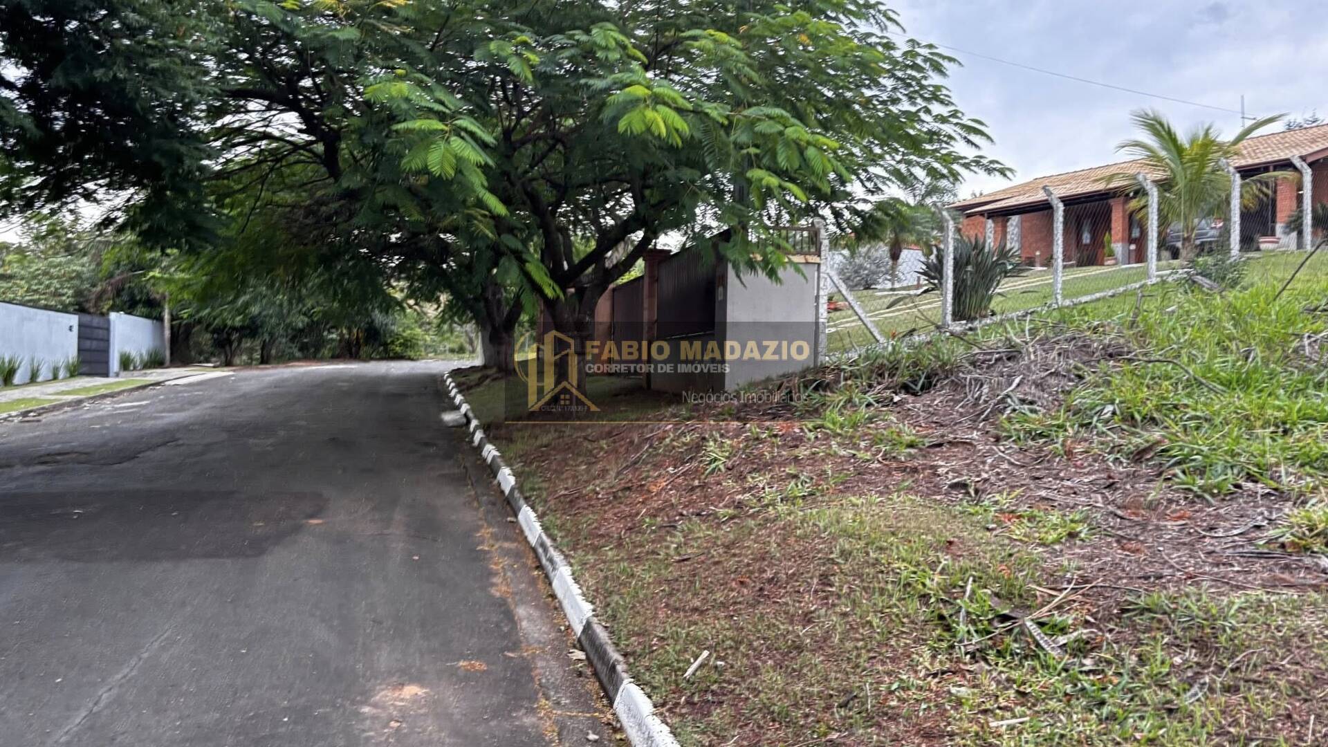 Terreno, 1427 m² - Foto 1