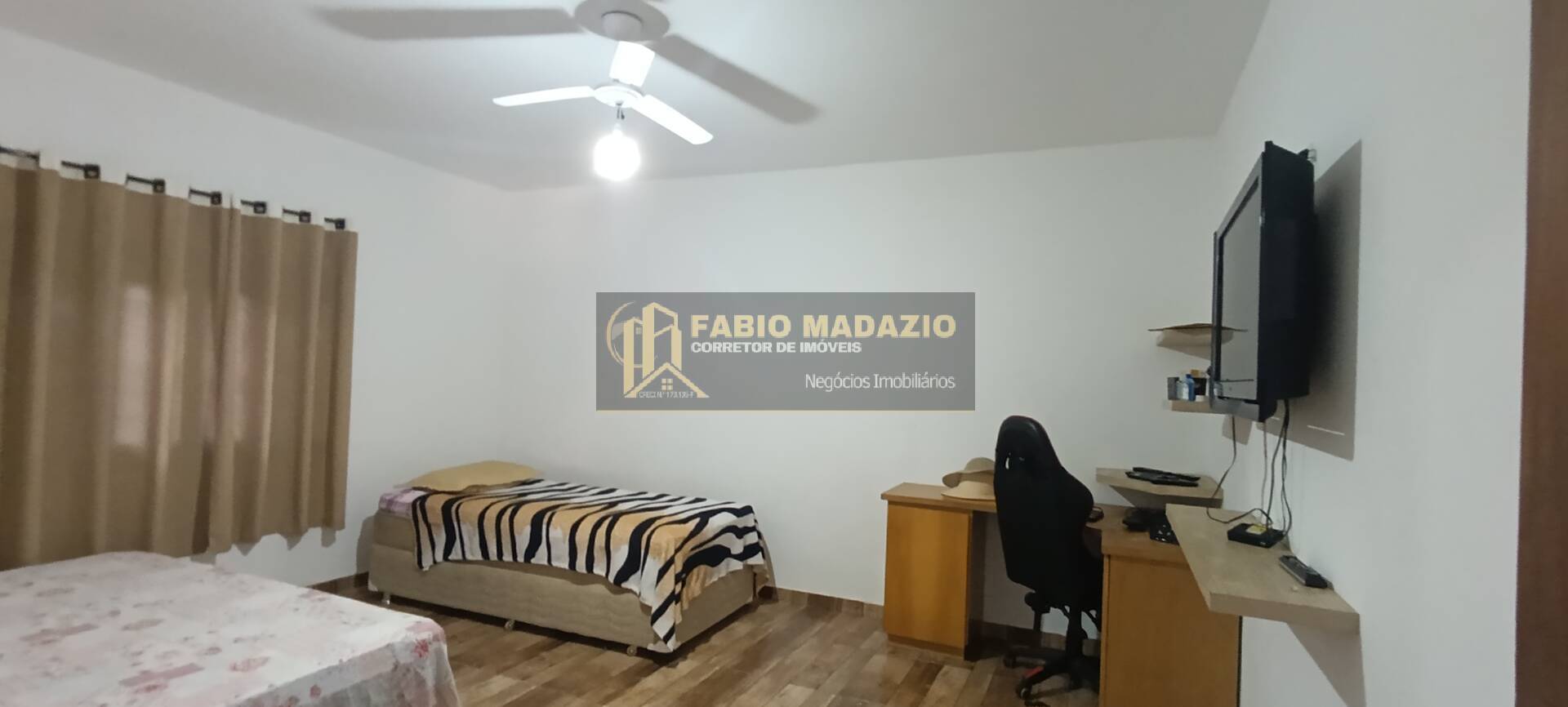 Chácara à venda com 5 quartos, 350m² - Foto 13