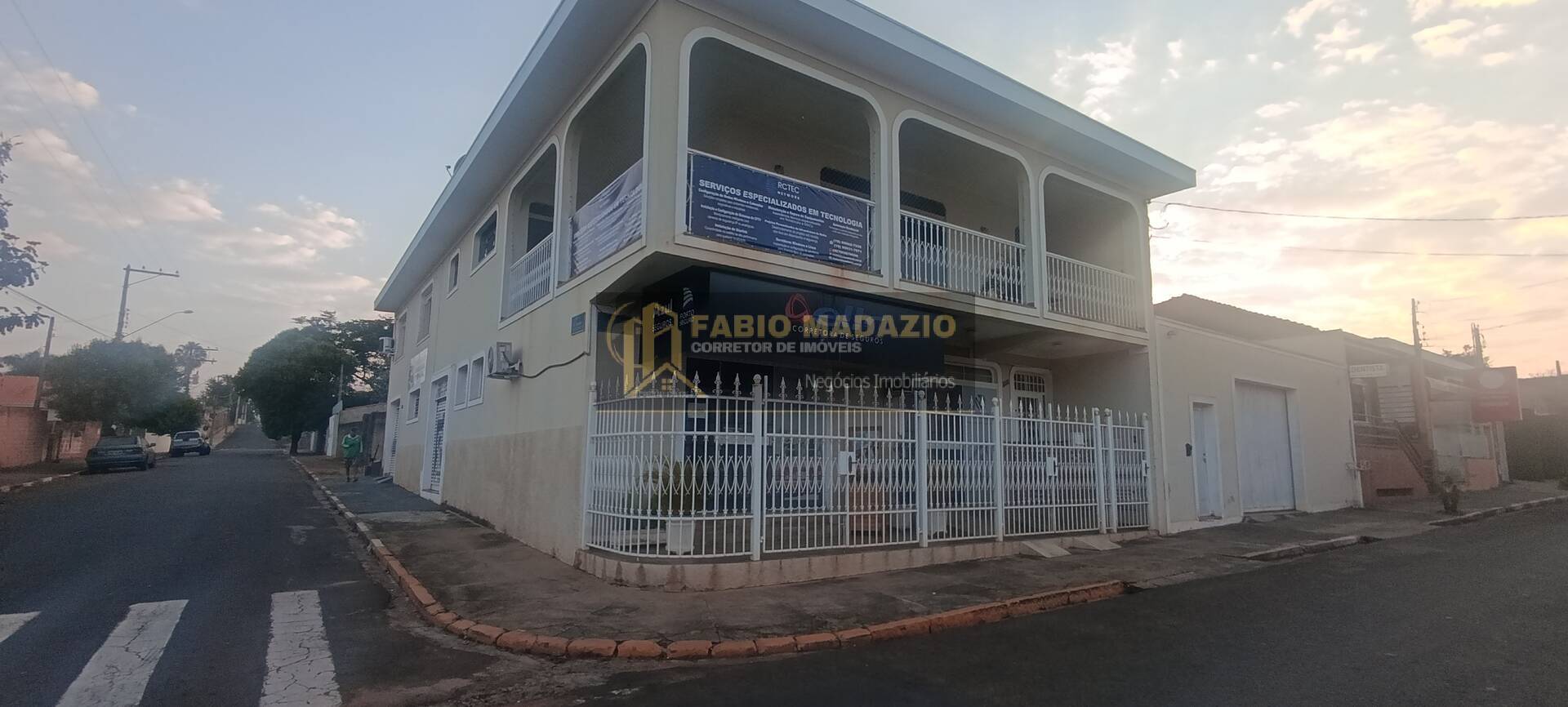 Casa à venda com 3 quartos, 490m² - Foto 4