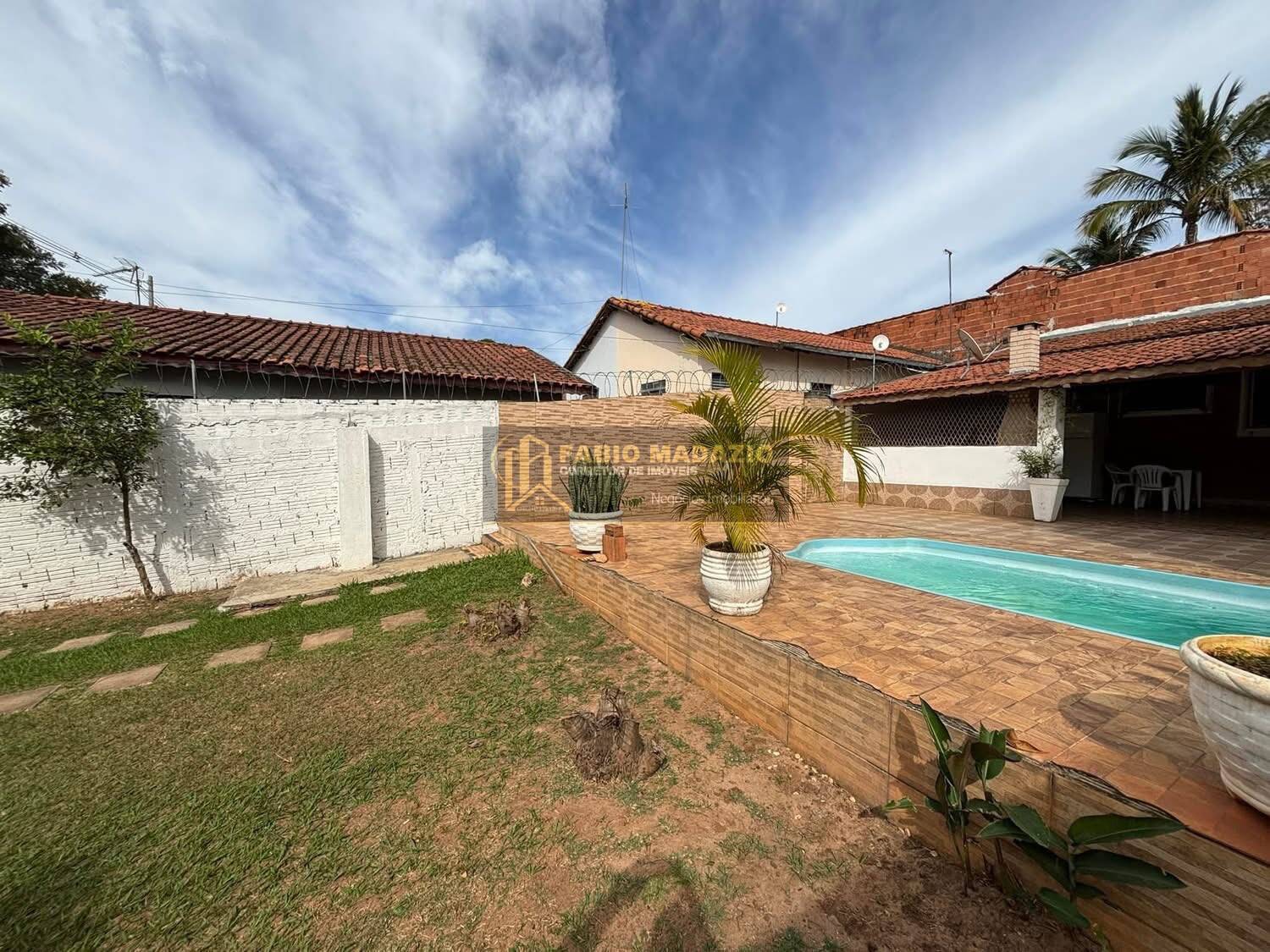 Casa à venda com 1 quarto, 90m² - Foto 4