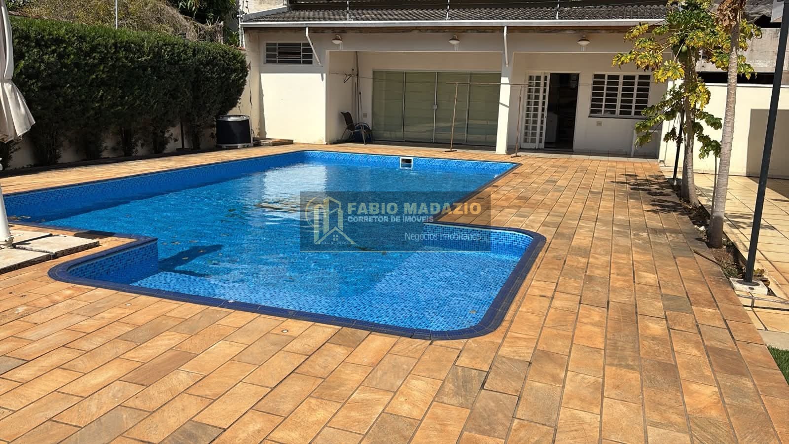 Casa, 3 quartos, 442 m² - Foto 1