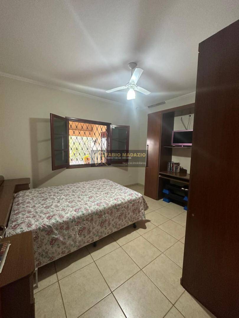 Chácara, 3 quartos, 1024 m² - Foto 17