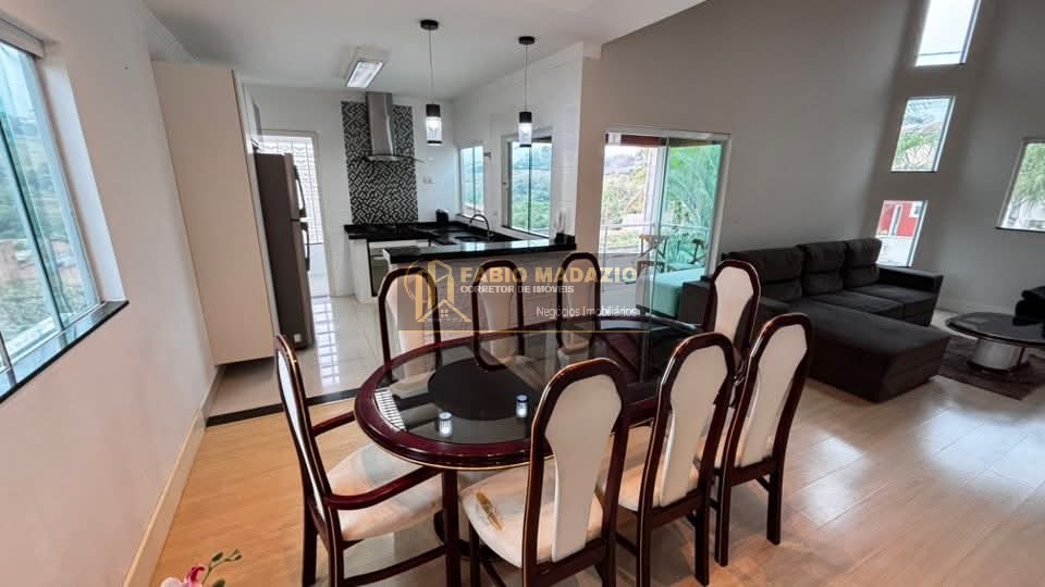 Casa, 3 quartos, 238 m² - Foto 2