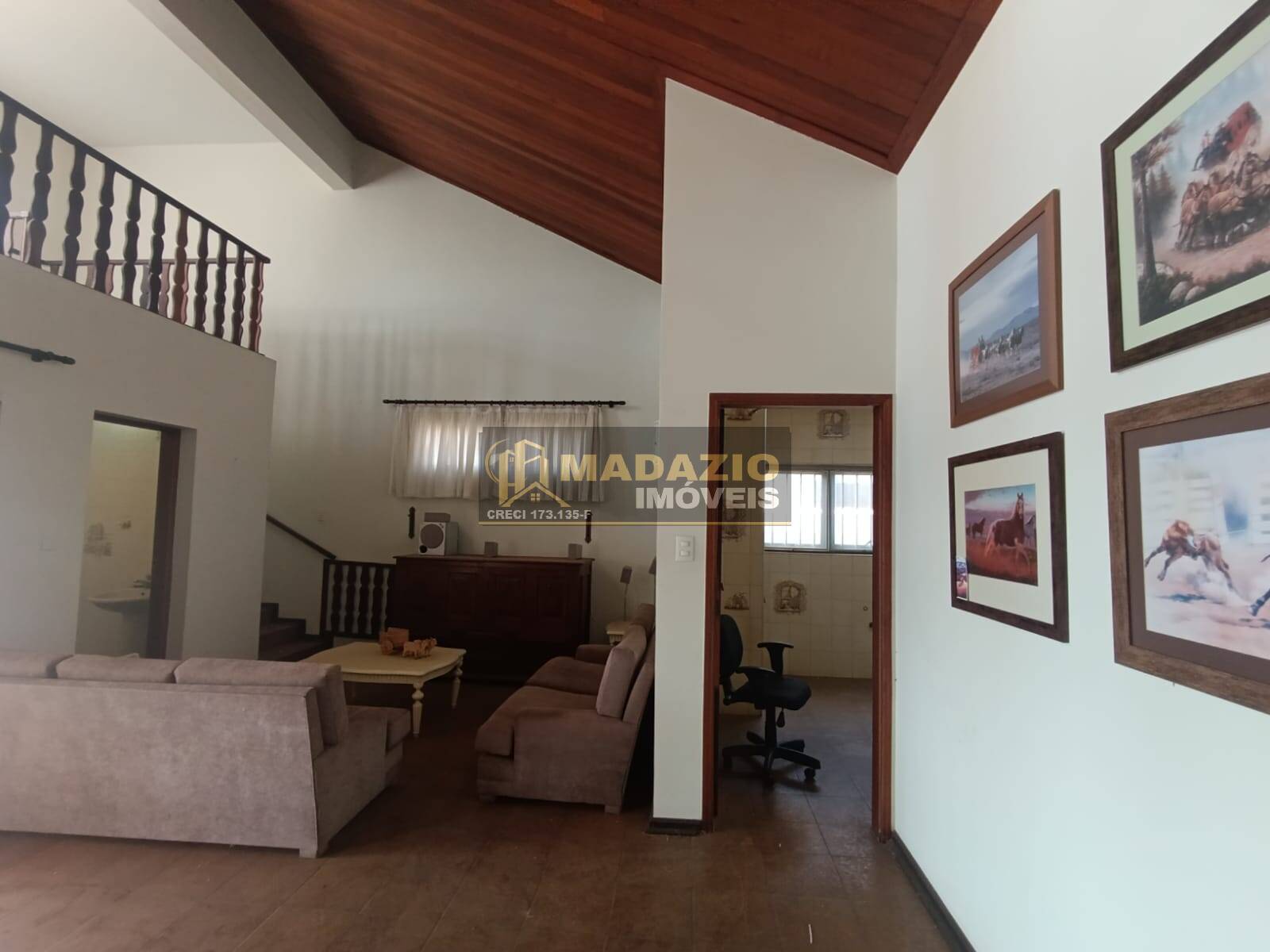 Casa, 3 quartos, 247 m² - Foto 1
