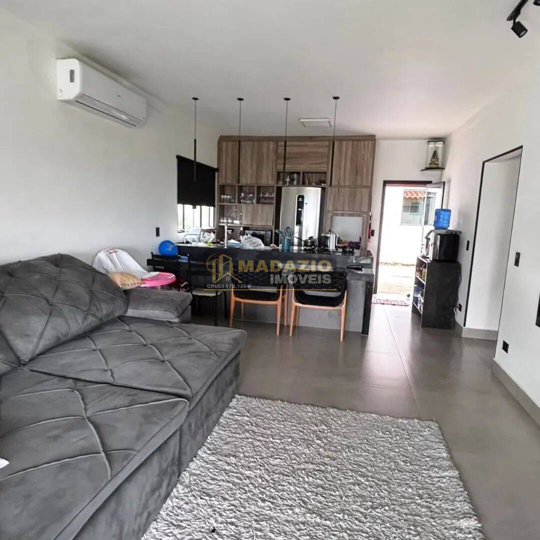 Casa, 3 quartos, 180 m² - Foto 1