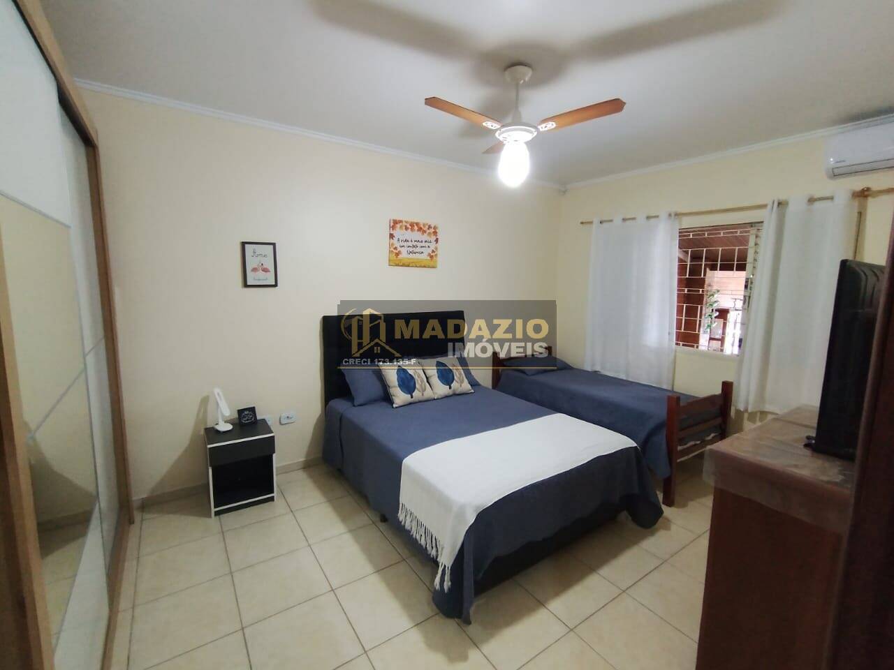 Casa, 1 quarto, 215 m² - Foto 2