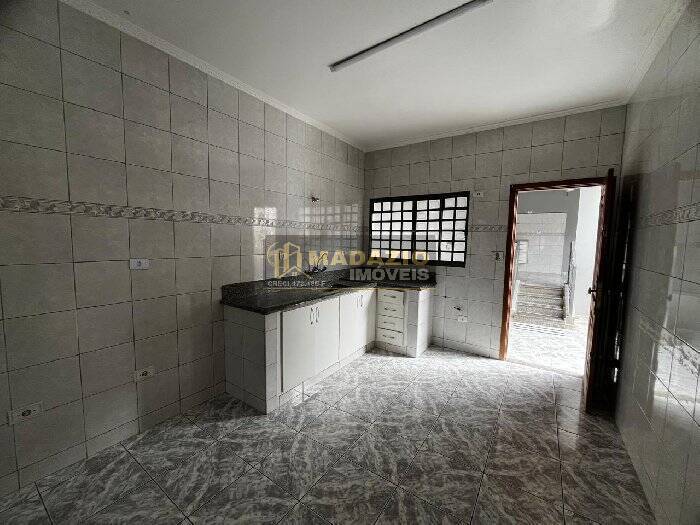 Casa, 3 quartos, 200 m² - Foto 4